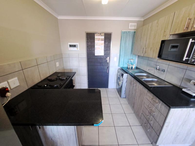 2 Bedroom Property for Sale in Heuweloord Gauteng