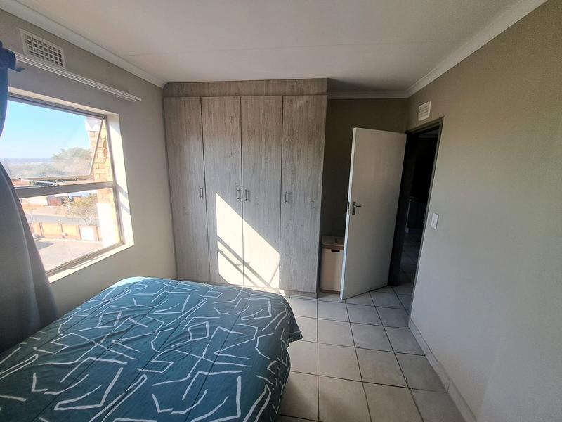2 Bedroom Property for Sale in Heuweloord Gauteng