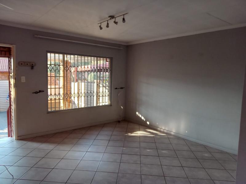 3 Bedroom Property for Sale in Rooihuiskraal North Gauteng