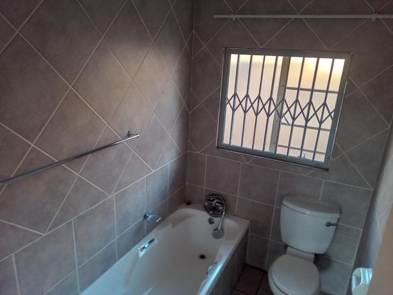 3 Bedroom Property for Sale in Rooihuiskraal North Gauteng