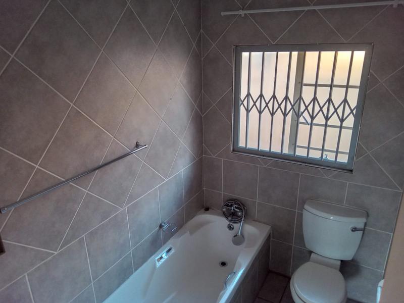 3 Bedroom Property for Sale in Rooihuiskraal North Gauteng
