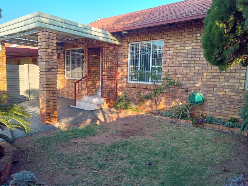 3 Bedroom Property for Sale in Rooihuiskraal North Gauteng