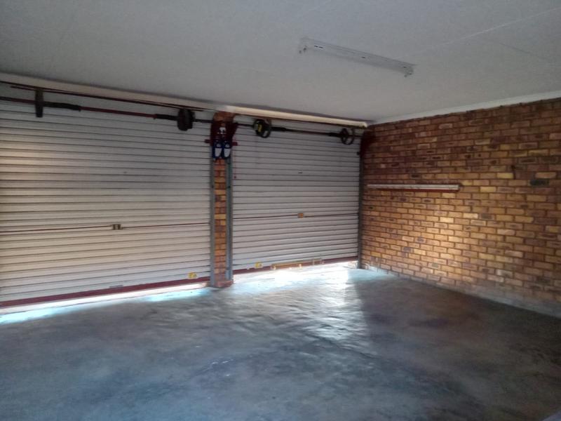 3 Bedroom Property for Sale in Rooihuiskraal North Gauteng
