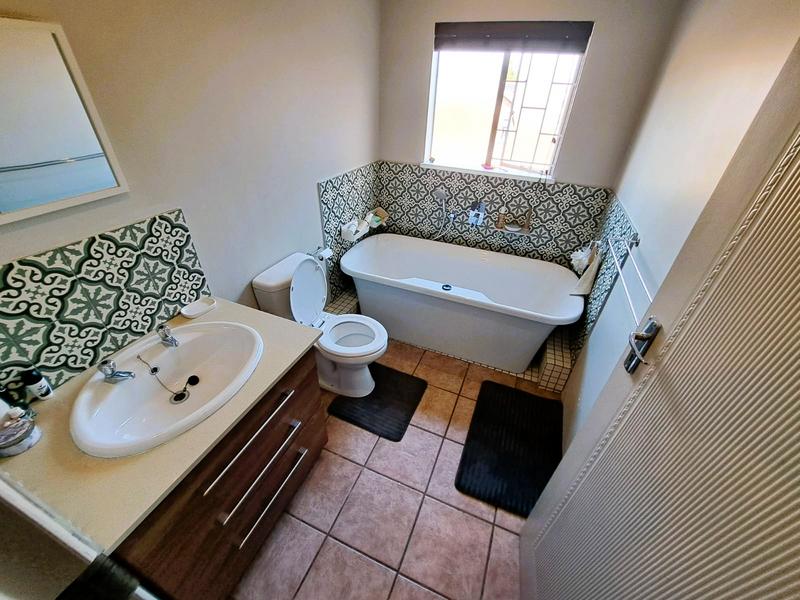 4 Bedroom Property for Sale in Amberfield Gauteng