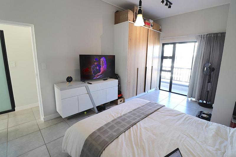 To Let 2 Bedroom Property for Rent in Waterfall Gauteng