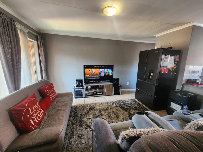 2 Bedroom Property for Sale in Allens Nek Gauteng