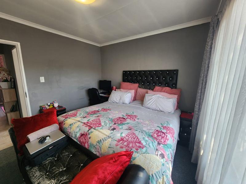 2 Bedroom Property for Sale in Allens Nek Gauteng