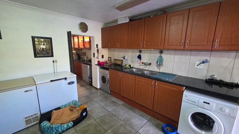 5 Bedroom Property for Sale in Doornpoort Gauteng