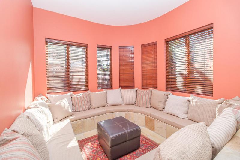 6 Bedroom Property for Sale in Ruimsig Gauteng