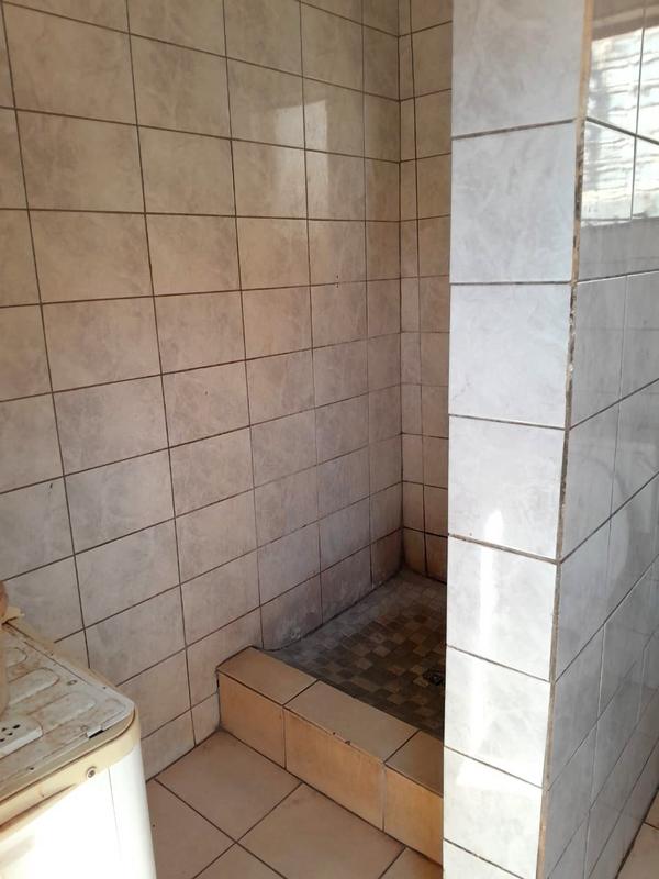 2 Bedroom Property for Sale in Protea Glen Gauteng