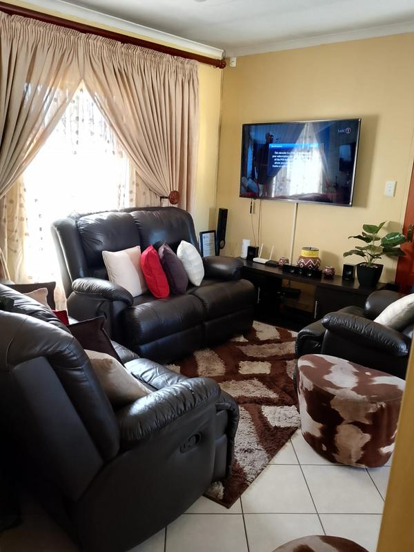 2 Bedroom Property for Sale in Kya Sands Gauteng