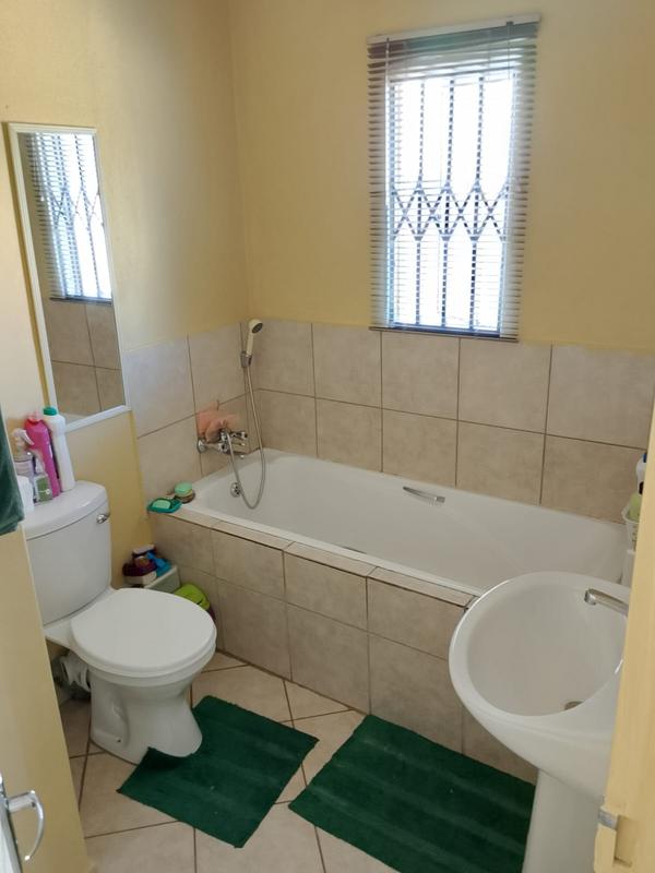 2 Bedroom Property for Sale in Kya Sands Gauteng