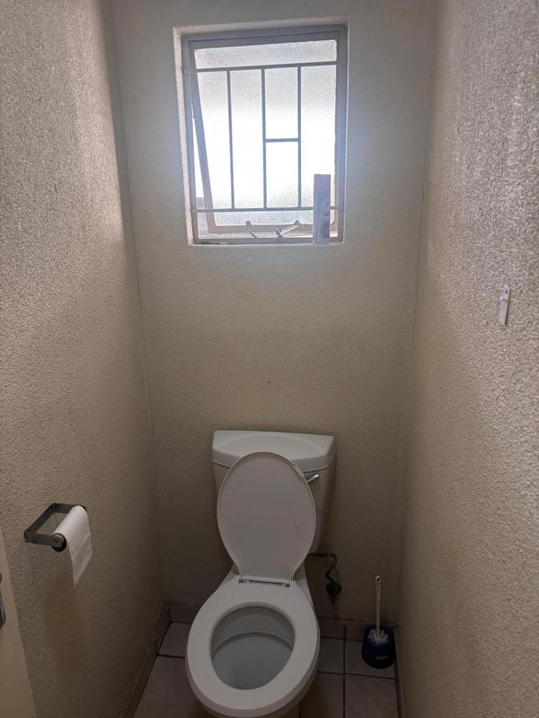 2 Bedroom Property for Sale in Albertsdal Gauteng