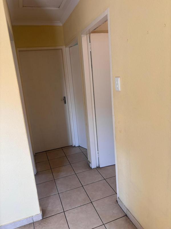 2 Bedroom Property for Sale in Albertsdal Gauteng