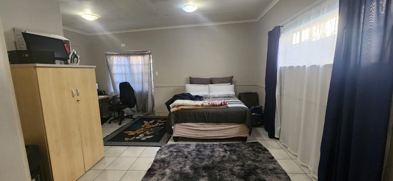 1 Bedroom Property for Sale in Robindale Gauteng
