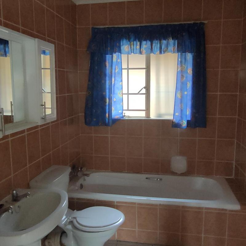 To Let 2 Bedroom Property for Rent in Eldoraigne Gauteng