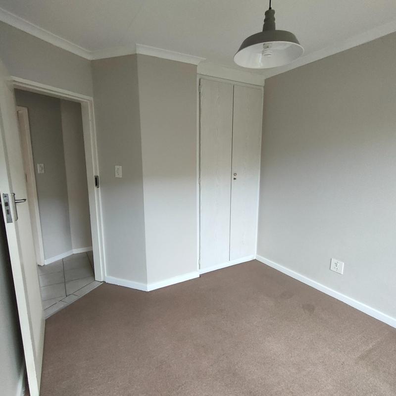 To Let 2 Bedroom Property for Rent in Eldoraigne Gauteng
