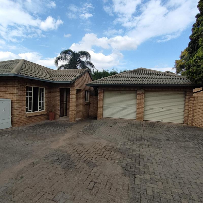 To Let 2 Bedroom Property for Rent in Eldoraigne Gauteng