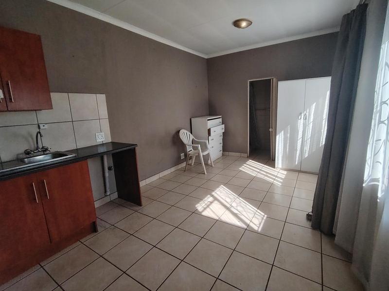 To Let 1 Bedroom Property for Rent in Lyttelton Gauteng