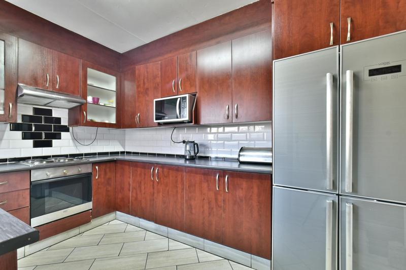 5 Bedroom Property for Sale in Tulisa Park Gauteng