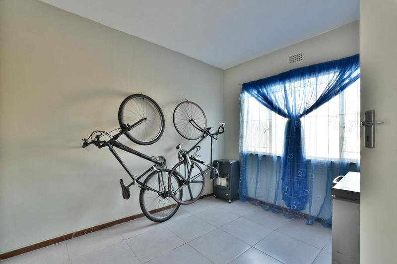 5 Bedroom Property for Sale in Tulisa Park Gauteng