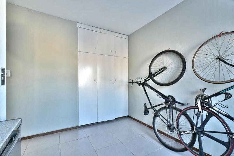 5 Bedroom Property for Sale in Tulisa Park Gauteng