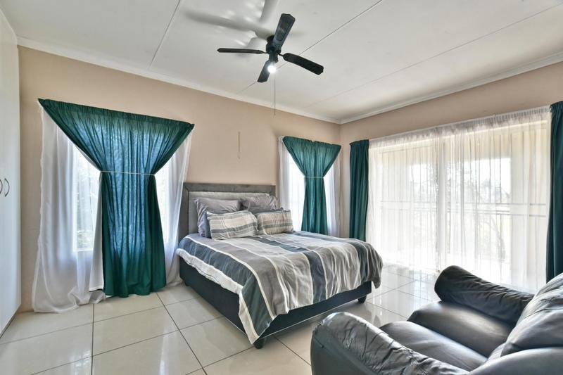 5 Bedroom Property for Sale in Tulisa Park Gauteng