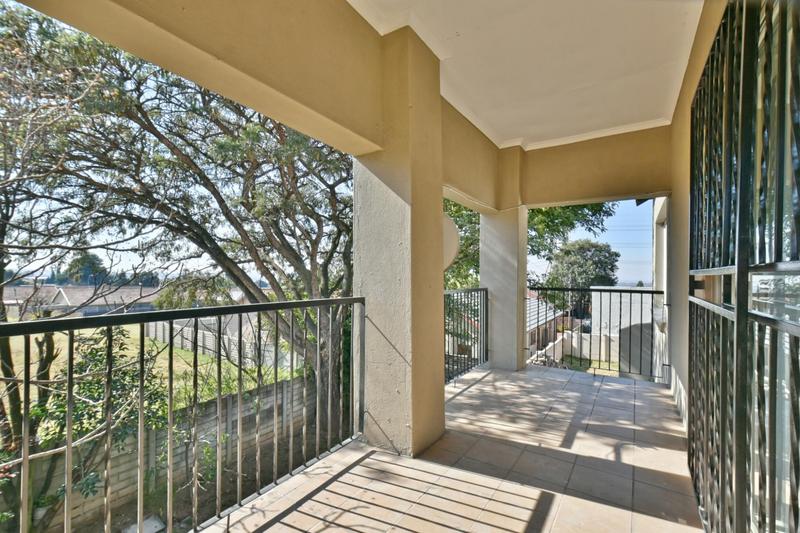 5 Bedroom Property for Sale in Tulisa Park Gauteng