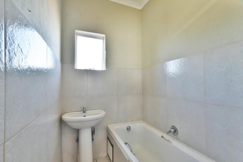 5 Bedroom Property for Sale in Tulisa Park Gauteng