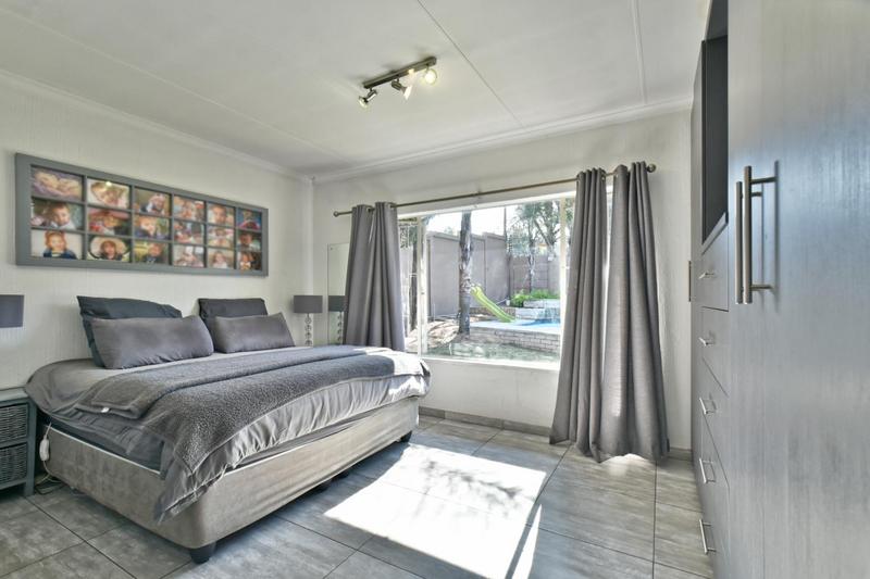 4 Bedroom Property for Sale in Sharonlea Gauteng