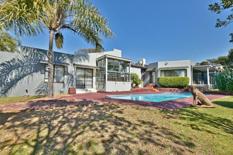 6 Bedroom Property for Sale in Weltevreden Park Gauteng
