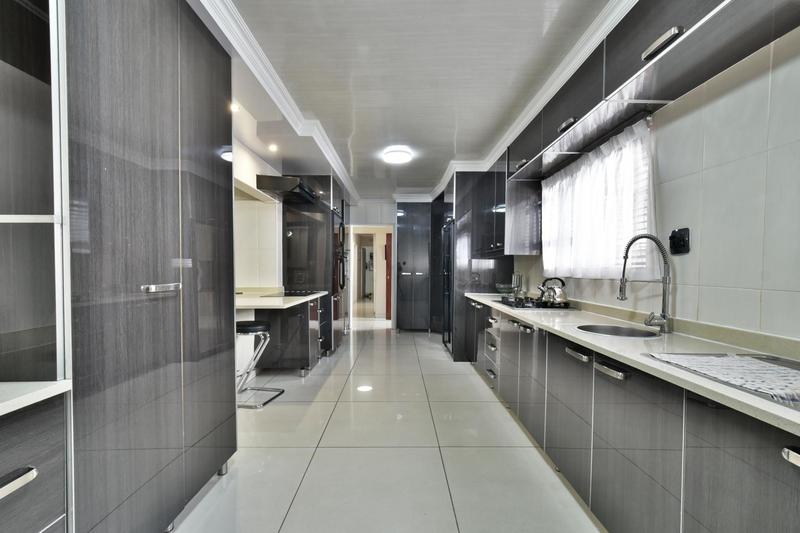 6 Bedroom Property for Sale in Weltevreden Park Gauteng