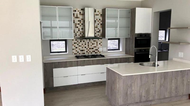 To Let 4 Bedroom Property for Rent in Waterkloof A H Gauteng