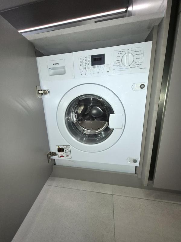 To Let 1 Bedroom Property for Rent in Rosebank Gauteng