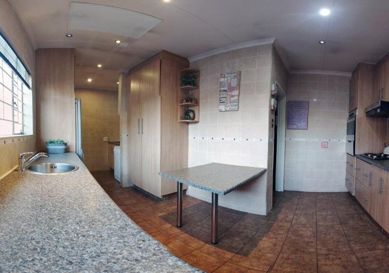 3 Bedroom Property for Sale in Brackenhurst Gauteng