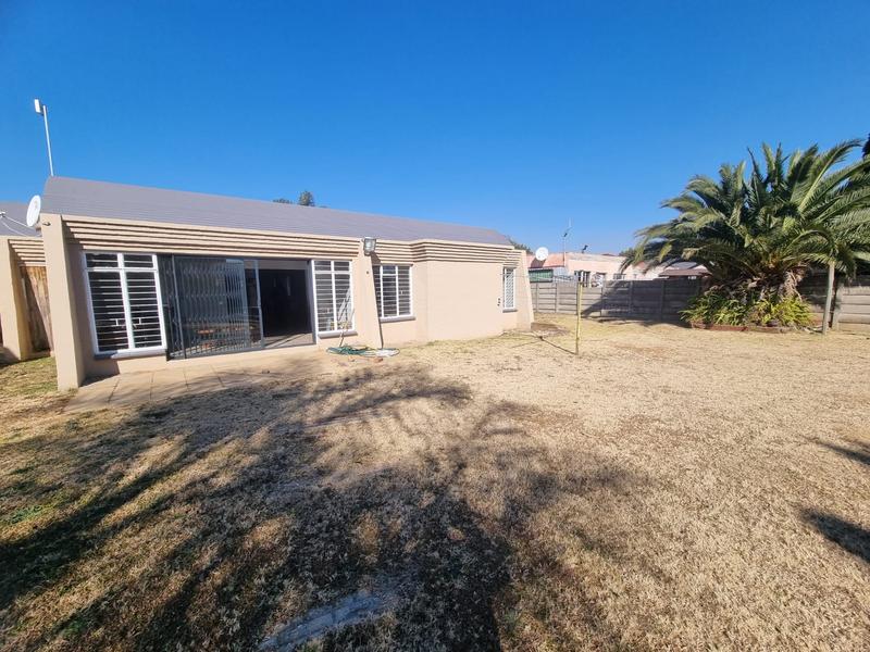 4 Bedroom Property for Sale in Mayberry Park Gauteng