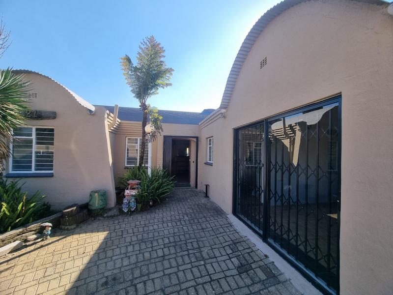 4 Bedroom Property for Sale in Mayberry Park Gauteng