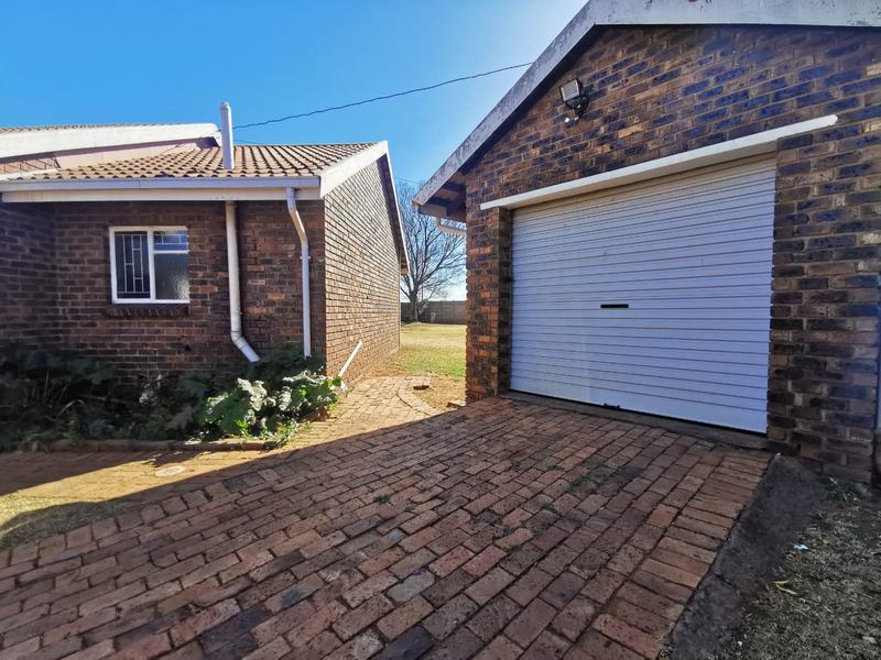 To Let 3 Bedroom Property for Rent in Golf Park Gauteng