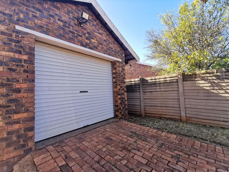 To Let 3 Bedroom Property for Rent in Golf Park Gauteng