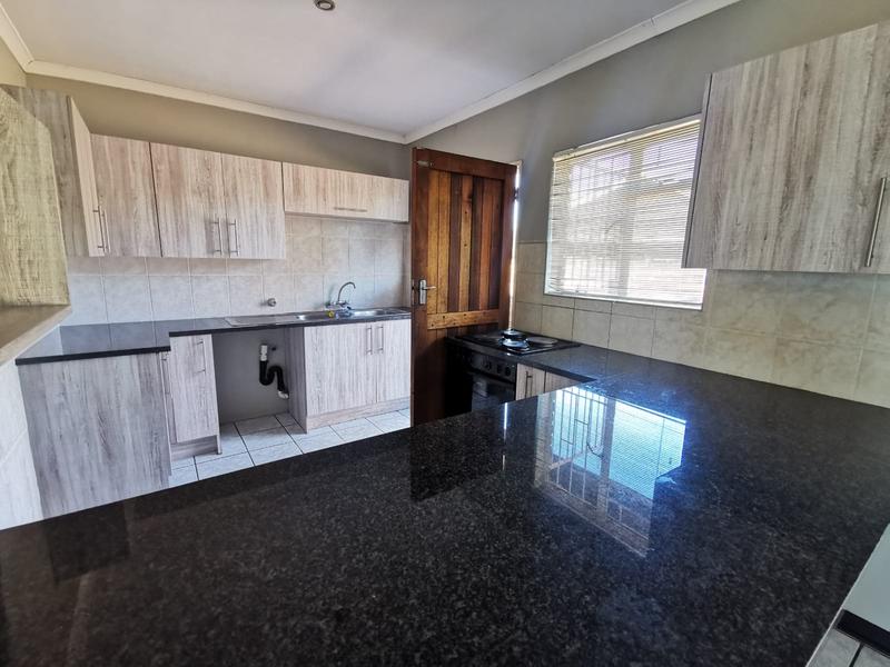 To Let 3 Bedroom Property for Rent in Golf Park Gauteng