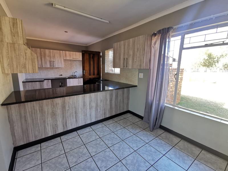 To Let 3 Bedroom Property for Rent in Golf Park Gauteng