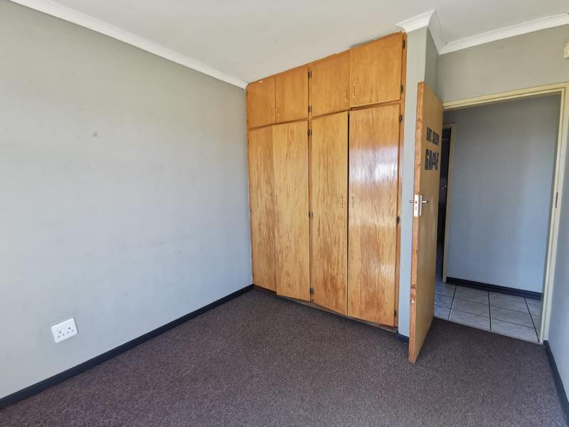 To Let 3 Bedroom Property for Rent in Golf Park Gauteng