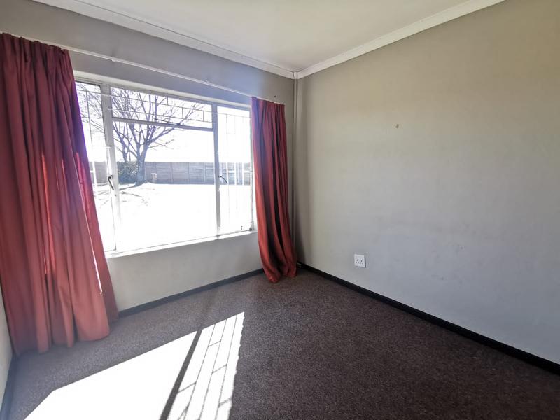 To Let 3 Bedroom Property for Rent in Golf Park Gauteng