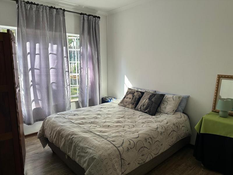 To Let 4 Bedroom Property for Rent in Faerie Glen Gauteng