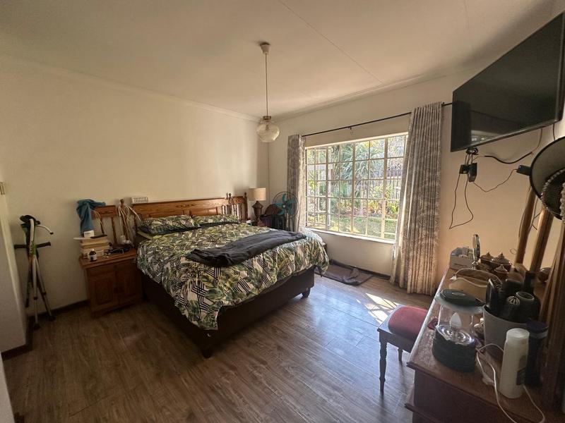 To Let 4 Bedroom Property for Rent in Faerie Glen Gauteng