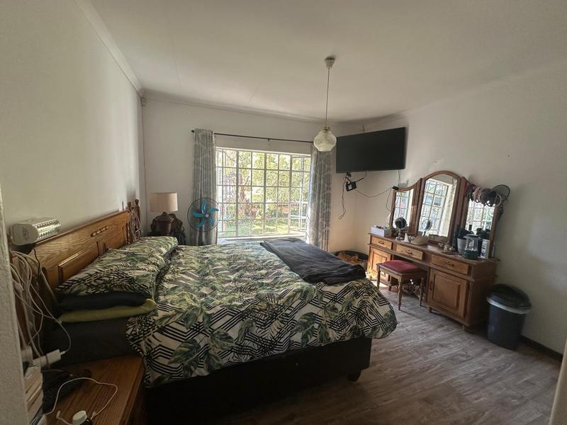 To Let 4 Bedroom Property for Rent in Faerie Glen Gauteng