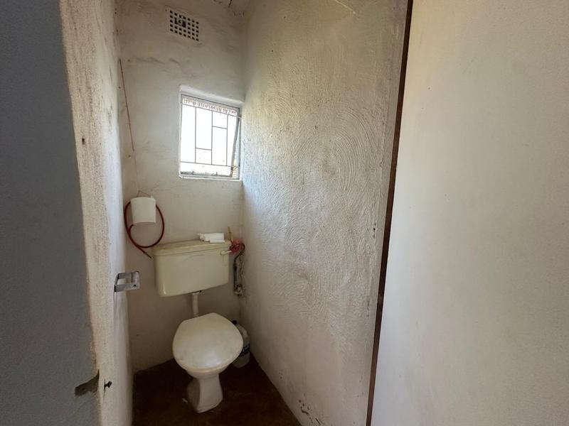 To Let 4 Bedroom Property for Rent in Faerie Glen Gauteng