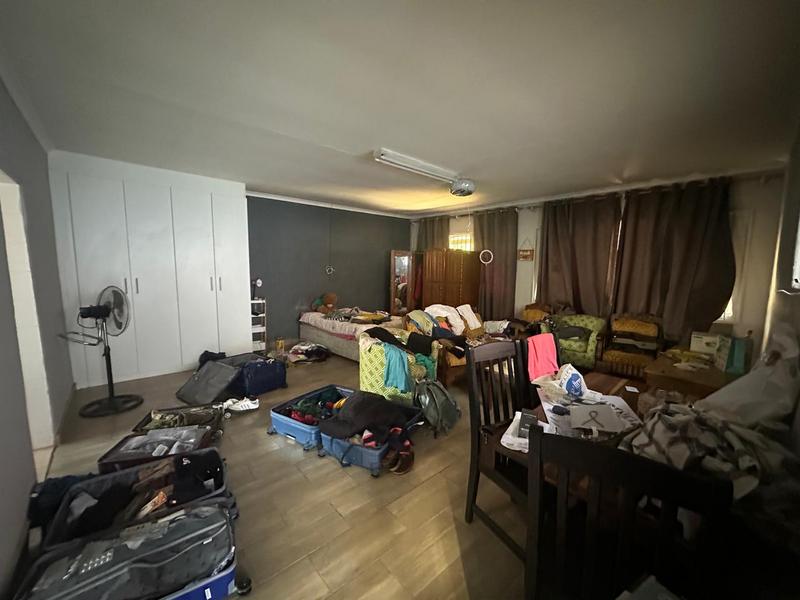 To Let 4 Bedroom Property for Rent in Faerie Glen Gauteng