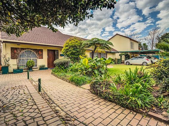 9 Bedroom Property for Sale in Brackenhurst Gauteng
