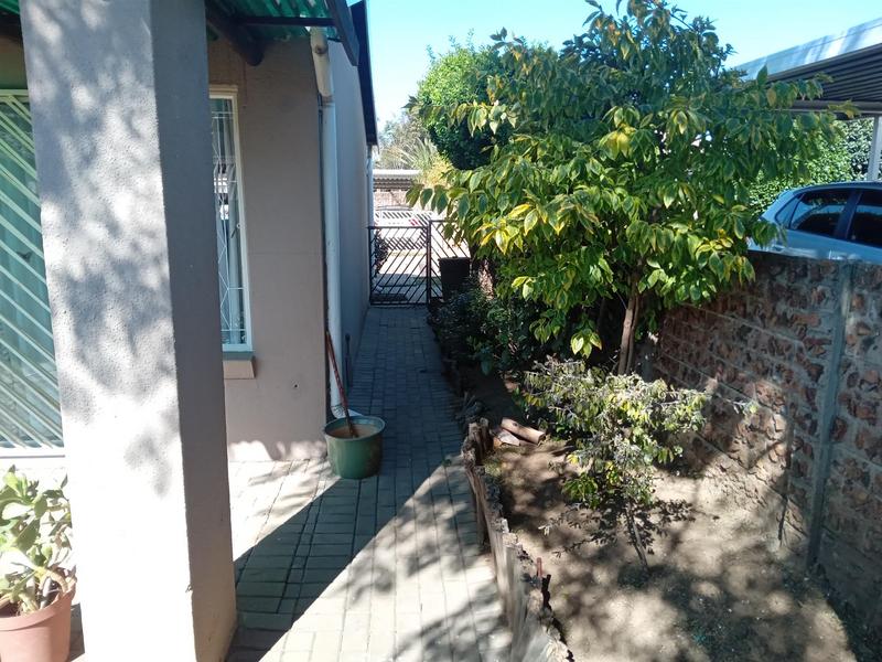 2 Bedroom Property for Sale in Eden Glen Gauteng